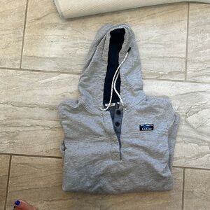 Llbean light hooded pullover